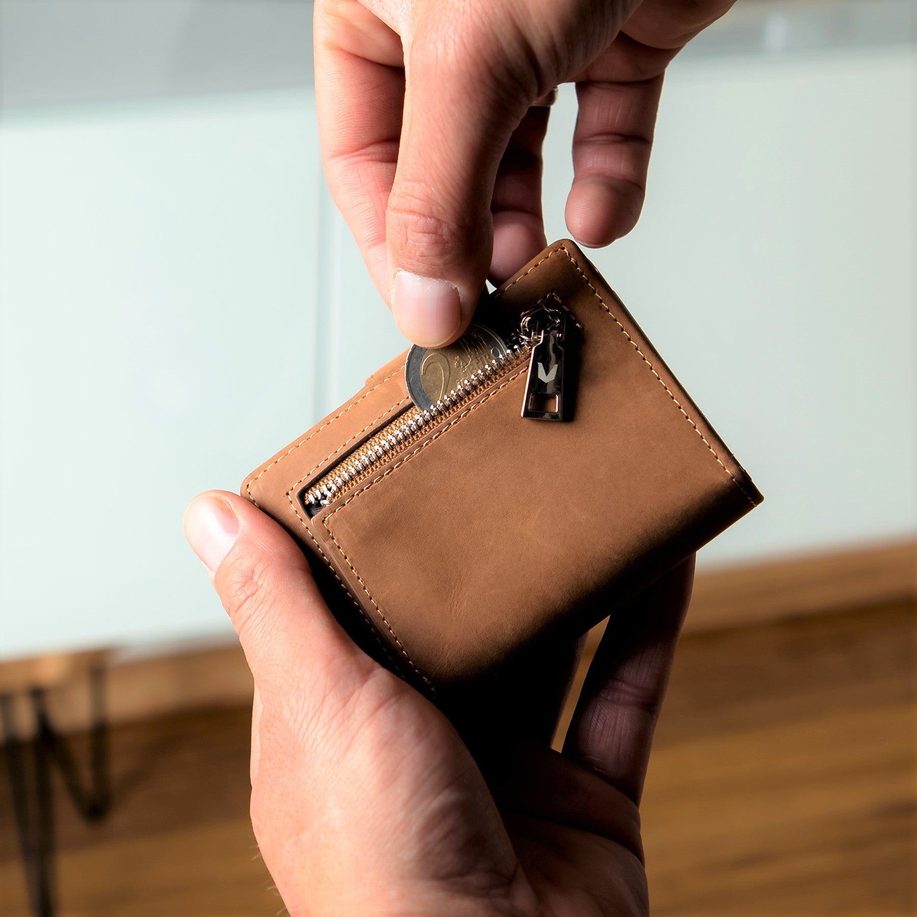 MAGATI Slim Wallet NAGA mit AirTag Case und Kartenetui